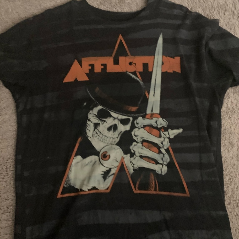 2x Affliction t-shirt